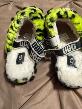 UGG women Neon Yellow & Black Fuzzy Slip-On Sandals with Branded Strap